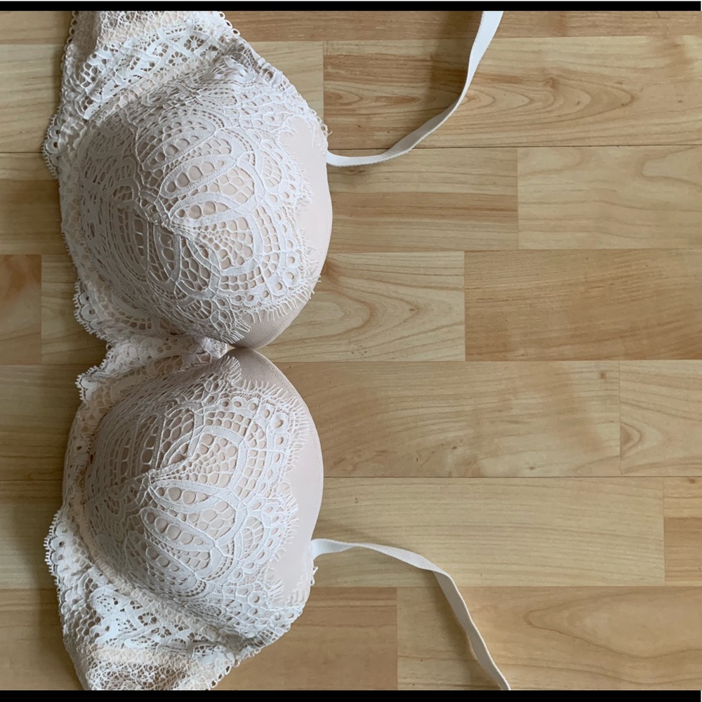 NWOT Victoria Secret bra